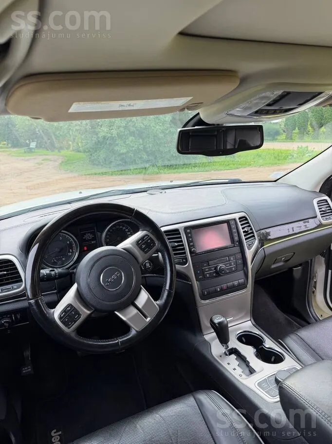 Jeep Grand Cherokee 2012 photo 3