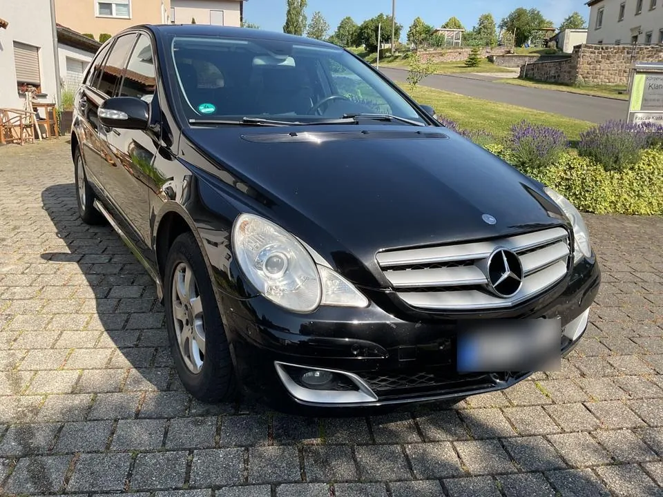Mercedes-Benz R 320