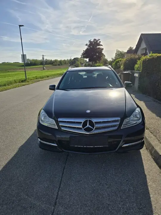 Mercedes-Benz C-Class 2012 photo 2
