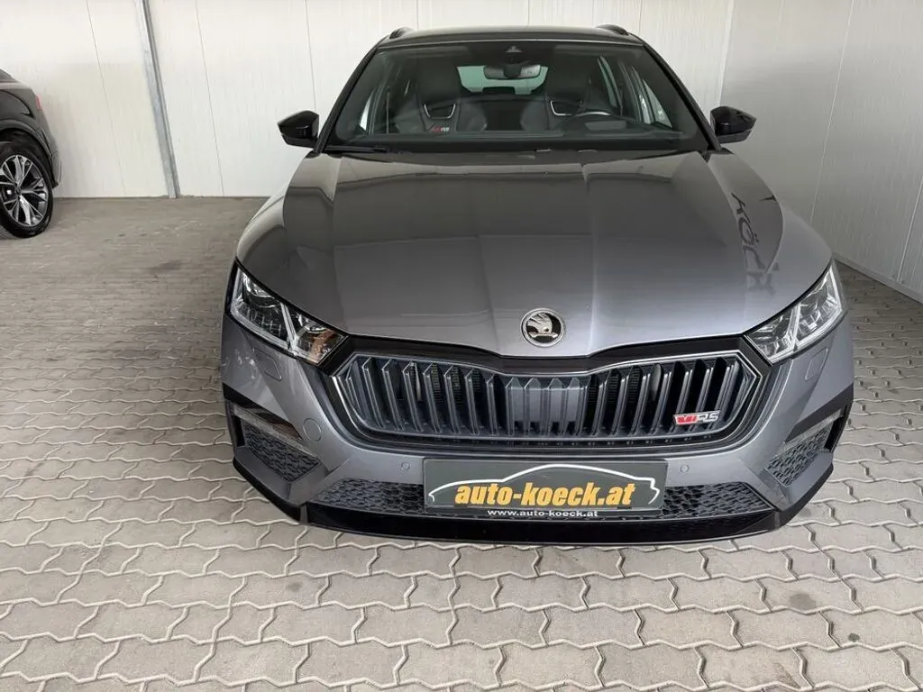 Skoda Octavia 2023 photo 2