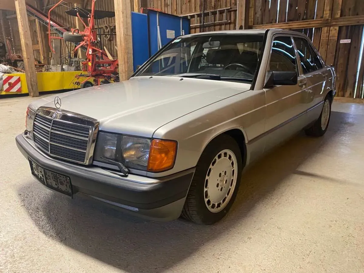 Mercedes-Benz 190