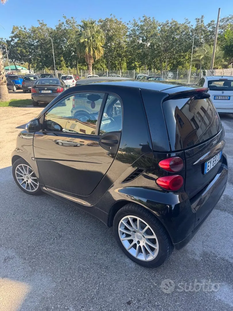 Smart Fortwo 2011 photo 4