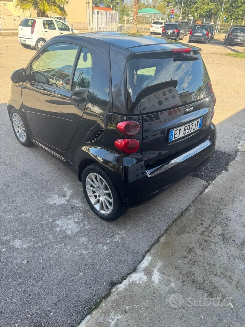 Smart Fortwo 2011 photo 3