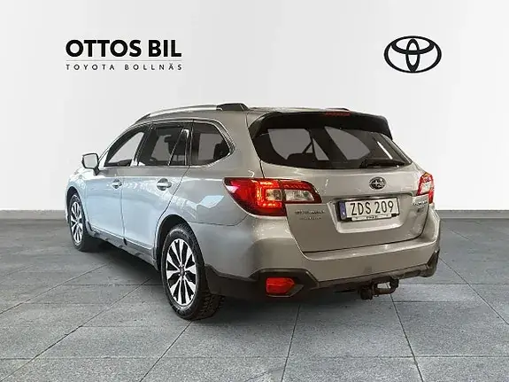 Subaru Outback 2017 photo 2