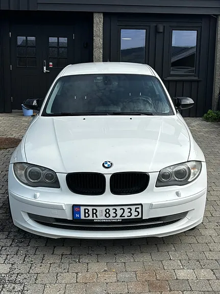 BMW 1 Series 2009 photo 2