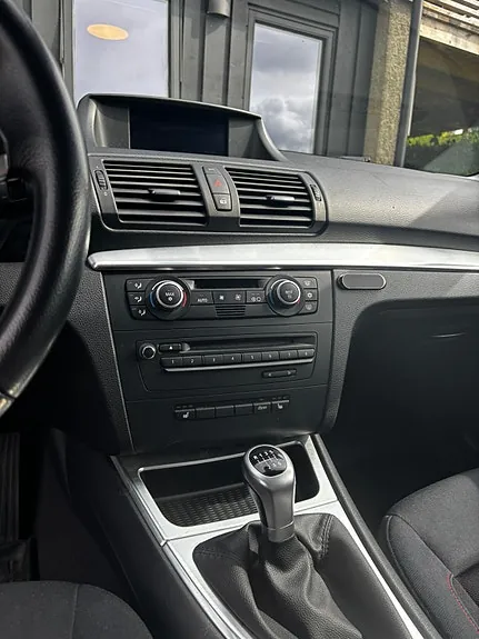 BMW 1 Series 2009 photo 5