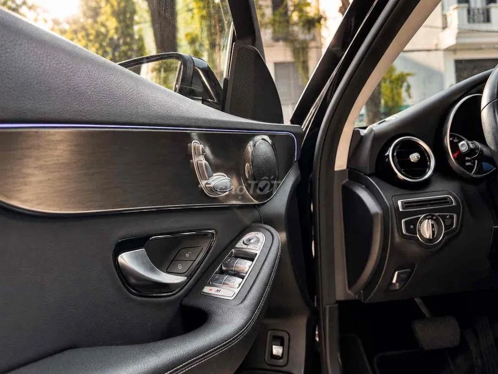 Mercedes-Benz C-Class 2021 photo 5
