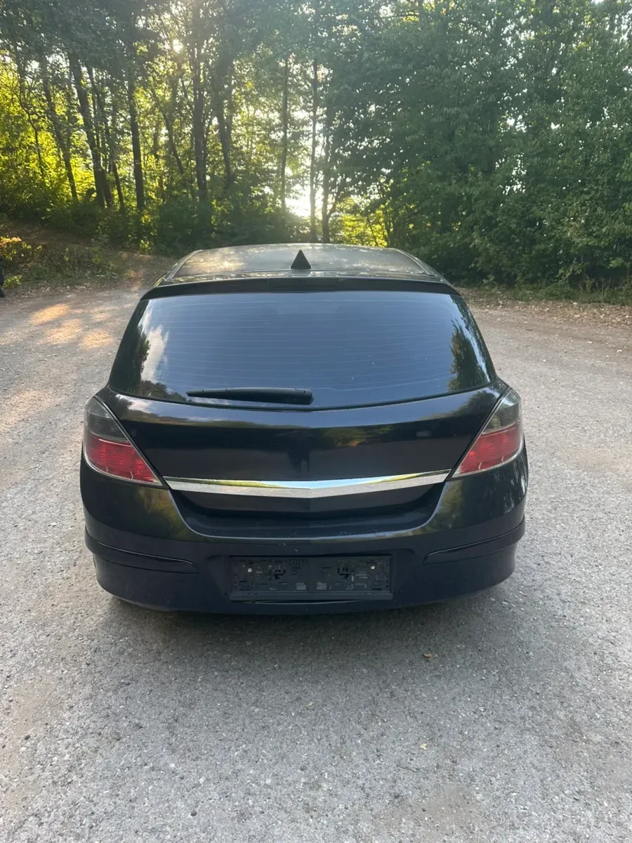 Opel Astra 2007 photo 2