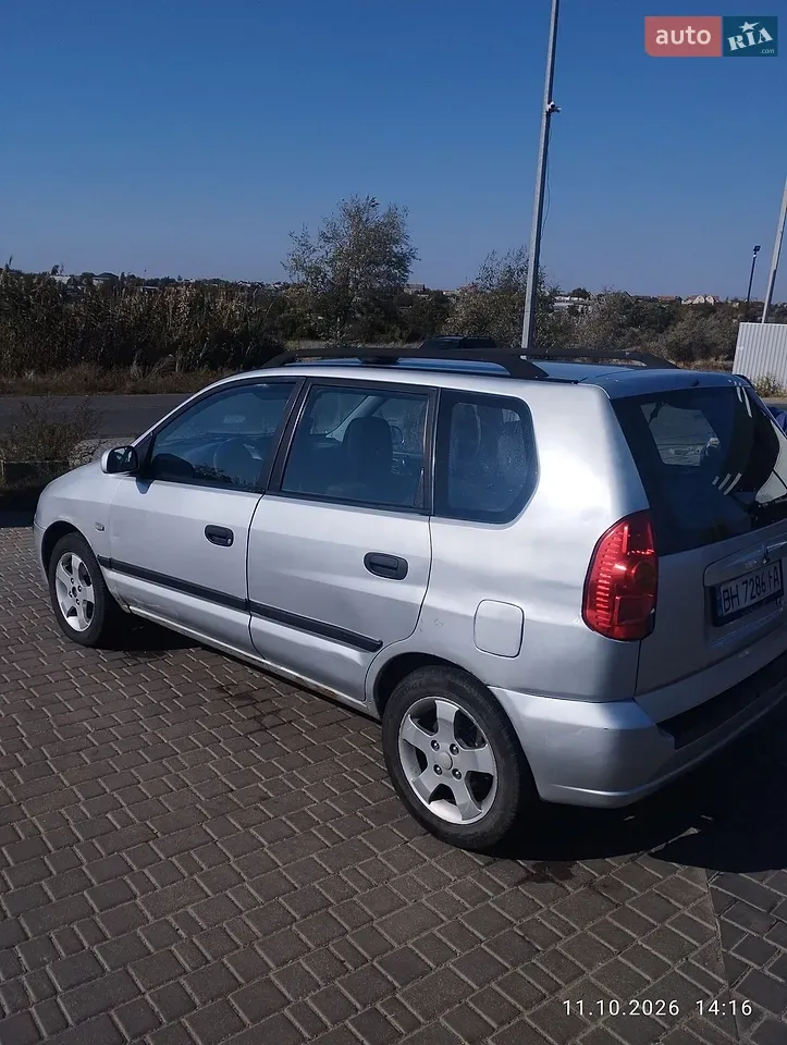 Mitsubishi Space Star 2003 photo 3