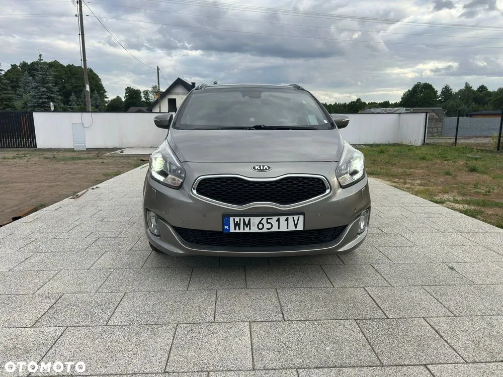 Kia Carens 2014 photo 4