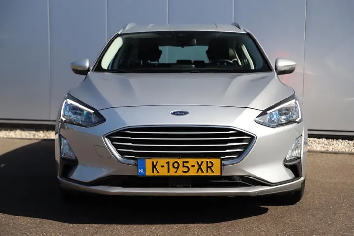 Ford Focus 2021 photo 2