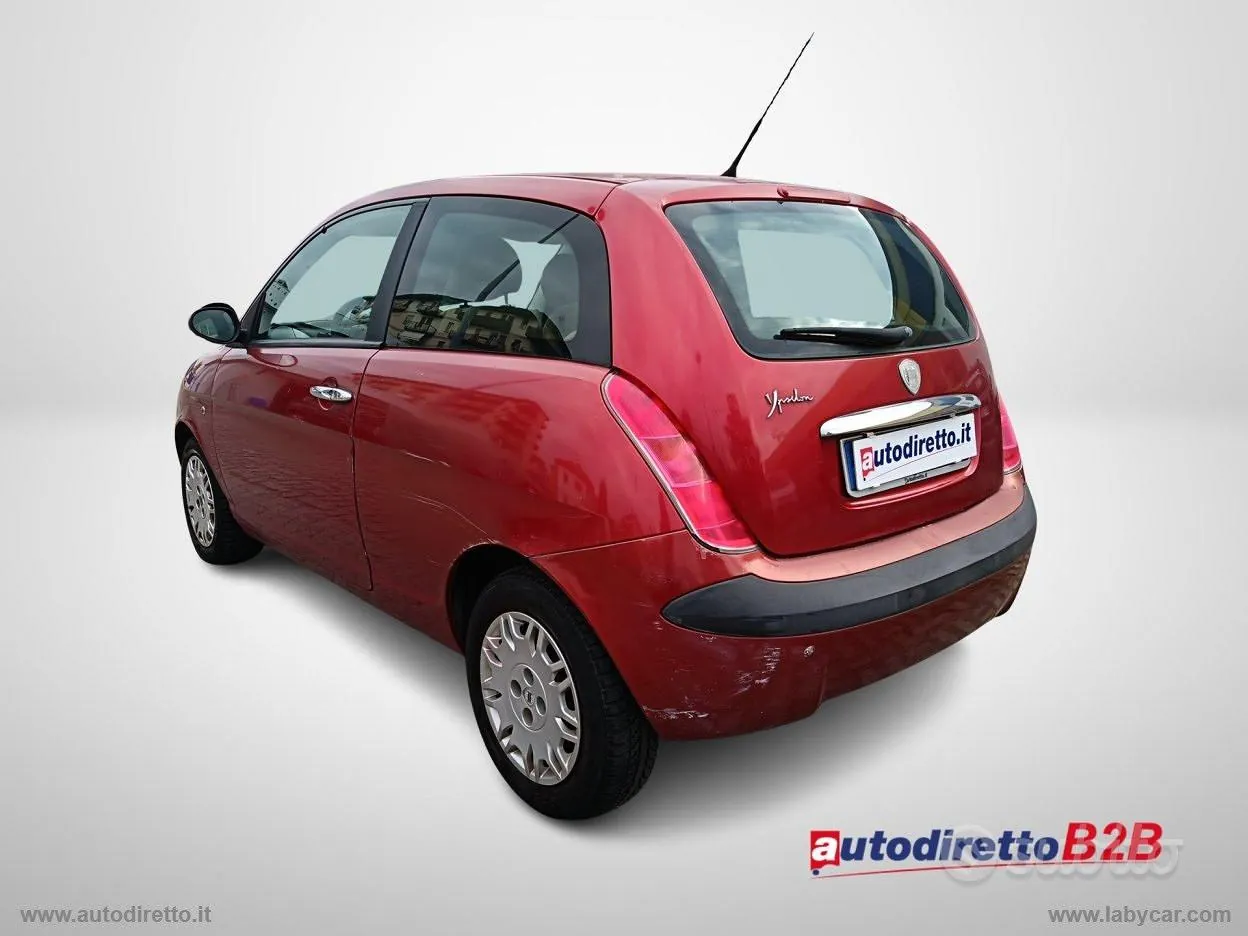 Lancia Ypsilon 2004 photo 2