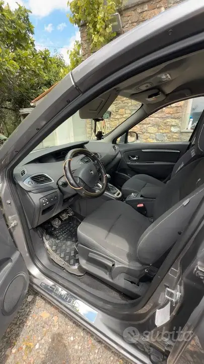 Renault Scenic 2015 photo 3