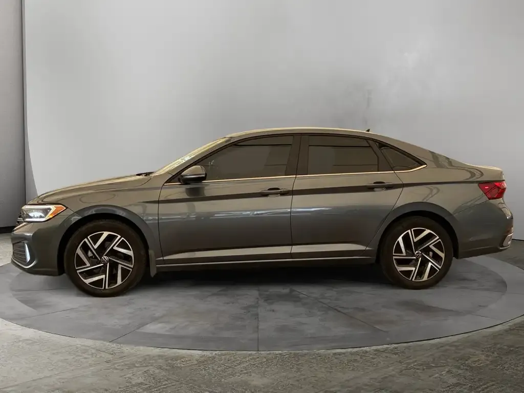 Volkswagen Jetta 2024 photo 2