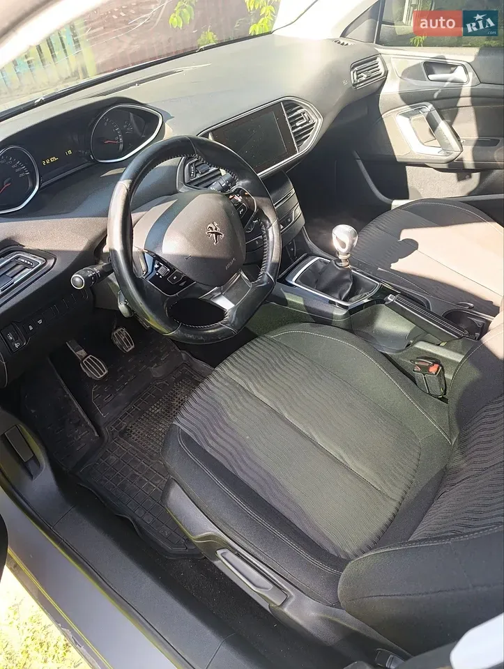 Peugeot 308 2014 photo 4