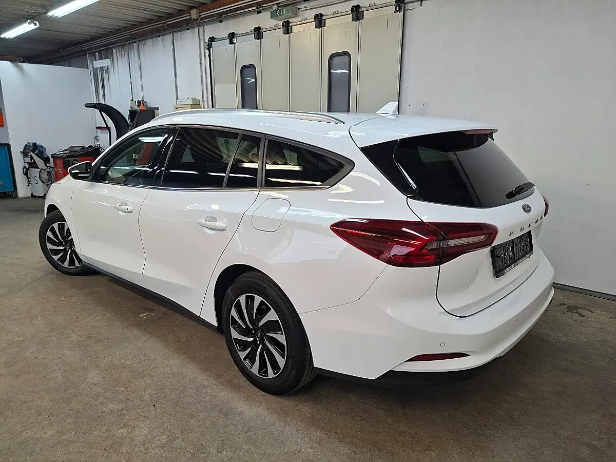 Ford Focus 2023 photo 3