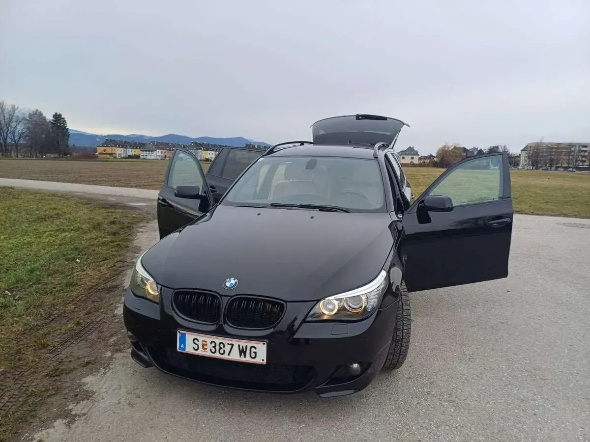 BMW 5 Series 2009 photo 2