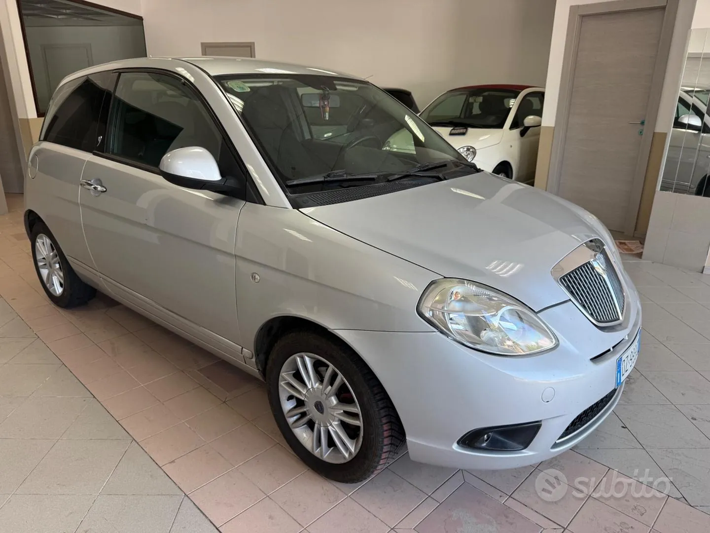 Lancia Ypsilon 2011 photo 2