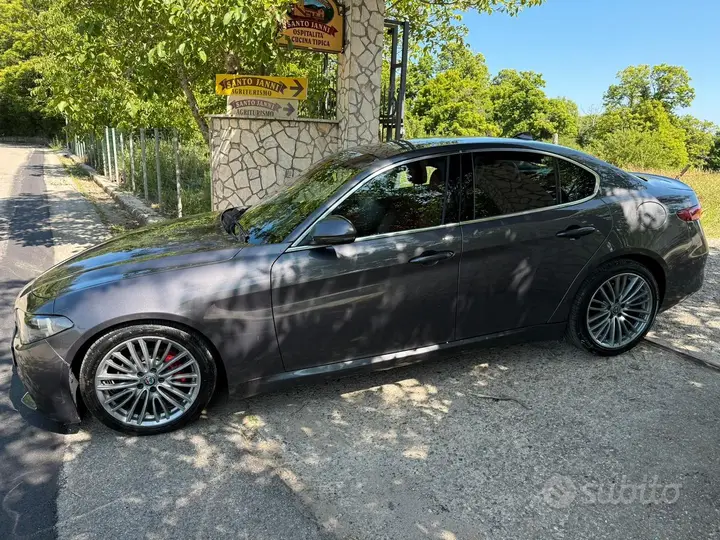 Alfa Romeo Giulia 2016 photo 3