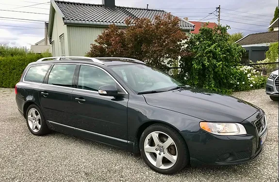 Volvo V70 2010 photo 4