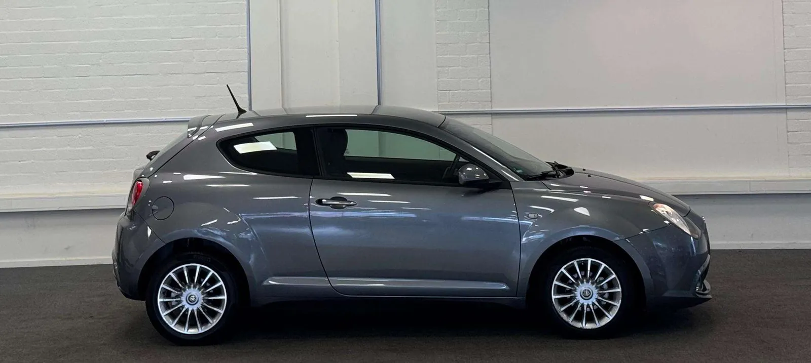 Alfa Romeo Mito 2012 photo 5