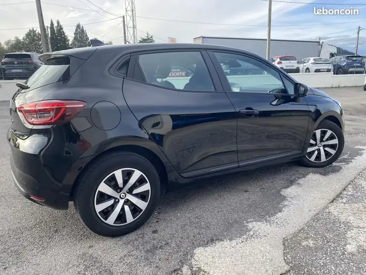 Renault Clio 2023 photo 3