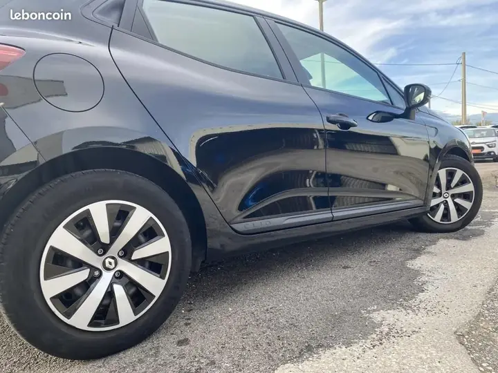 Renault Clio 2023 photo 4