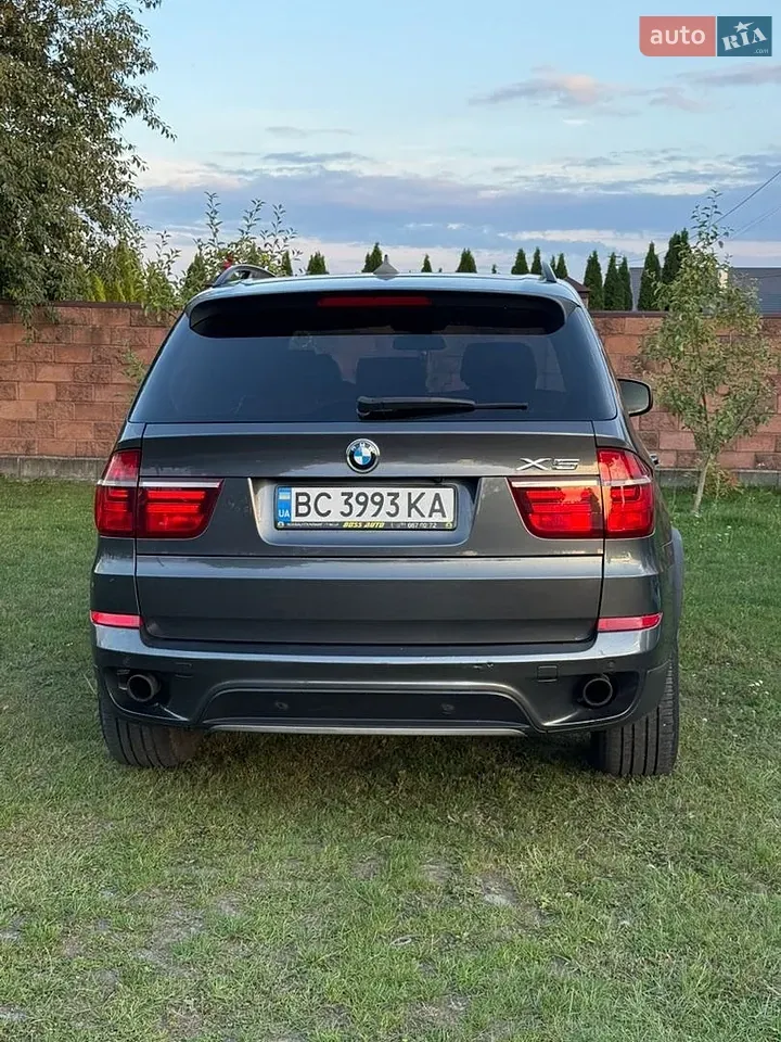 BMW X5 2011 photo 2