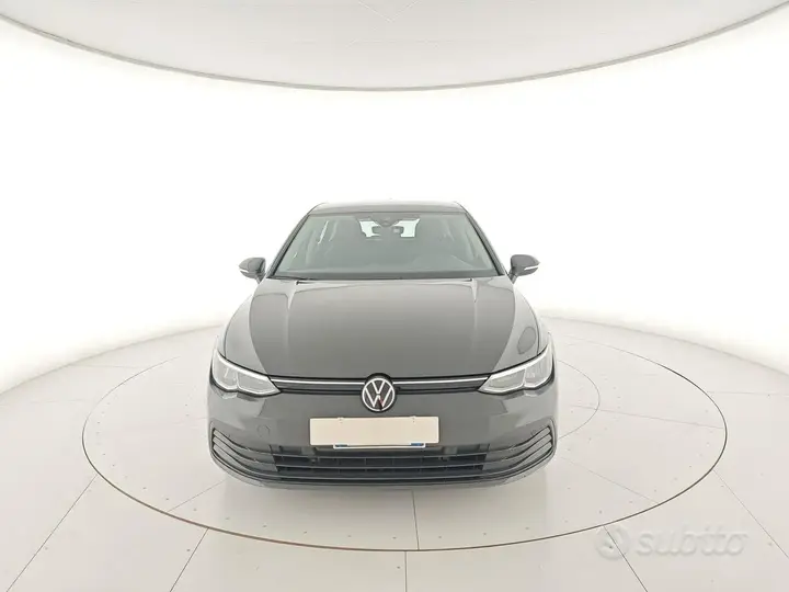 Volkswagen Golf 2024 photo 2