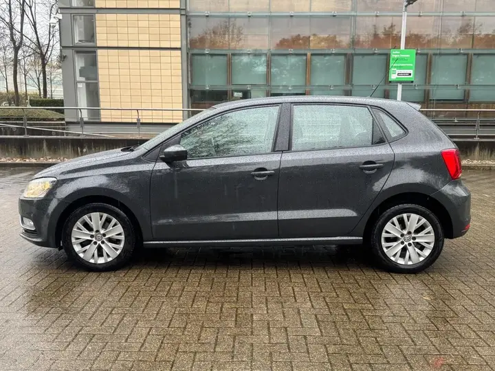 Volkswagen Polo 2015 photo 5