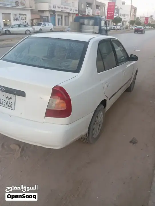 Hyundai Verna 1999 photo 2