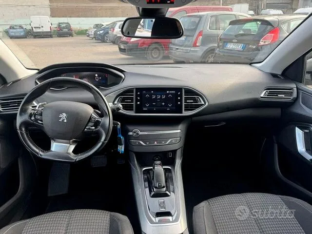 Peugeot 308 2020 photo 3