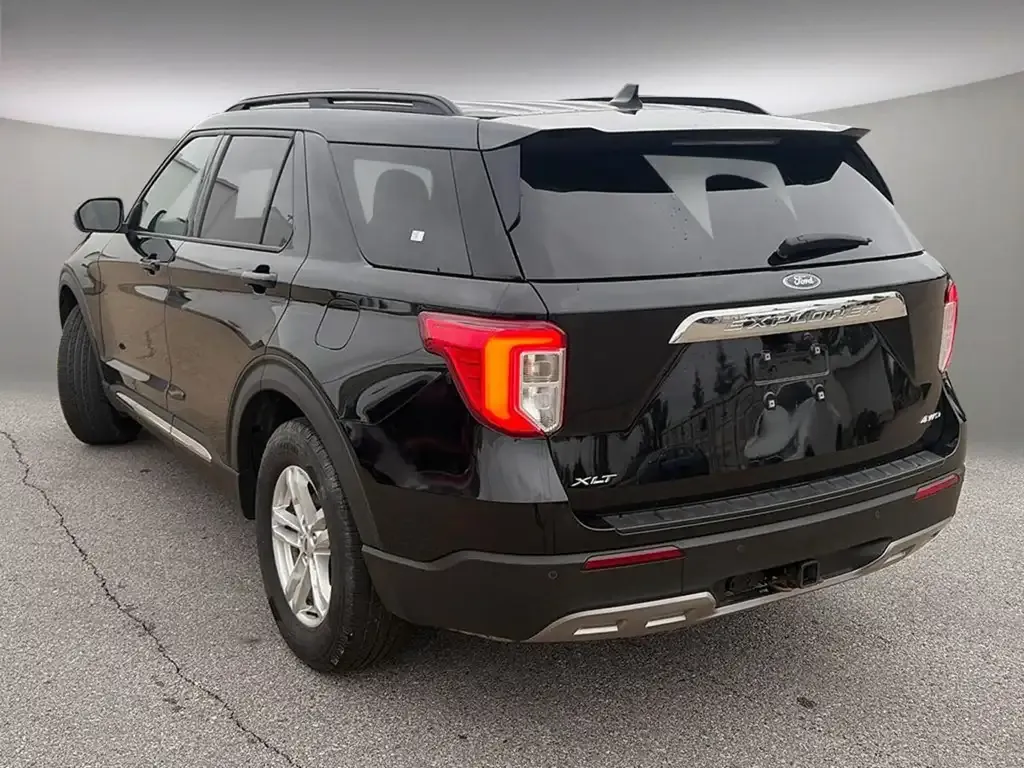 Ford Explorer 2022 photo 4