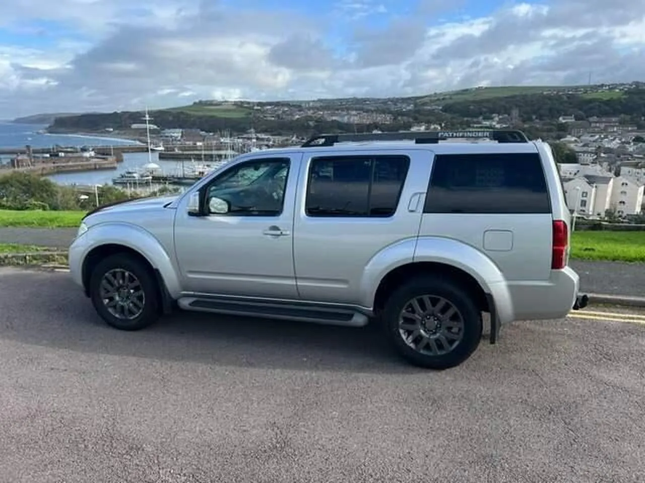 Nissan Pathfinder 2011 photo 4