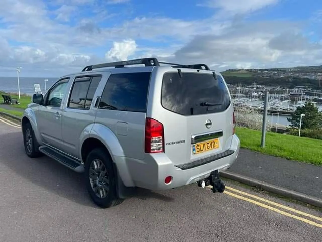 Nissan Pathfinder 2011 photo 5