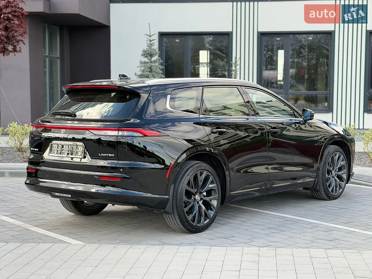 Toyota Crown 2024 photo 4