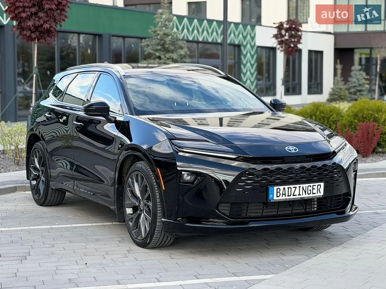 Toyota Crown 2024 photo 3