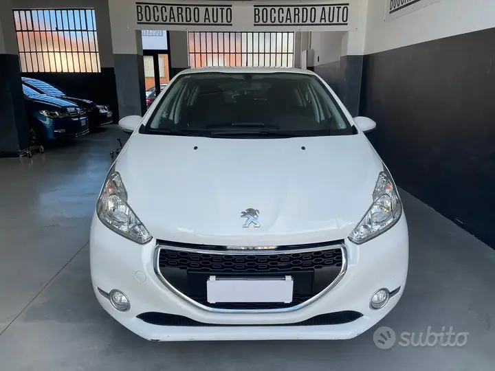 Peugeot 208 2014 photo 2