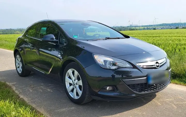Opel Astra J Gtc