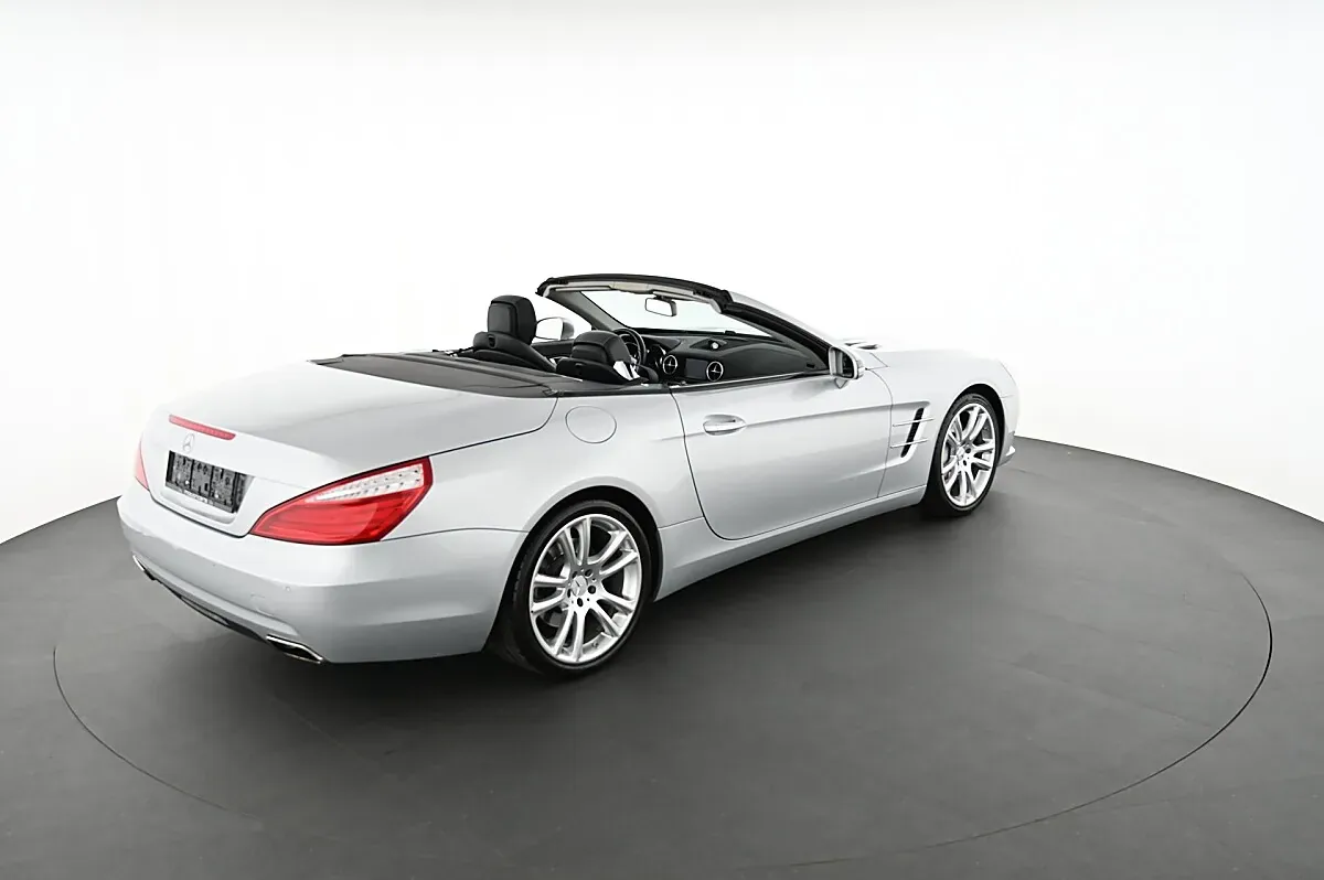 Mercedes-Benz Sl-Class 2013 photo 2