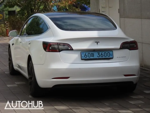 Tesla Model 3 2020 photo 4