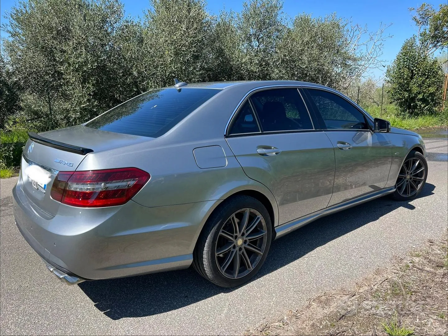 Mercedes-Benz E-Class 2011 photo 4