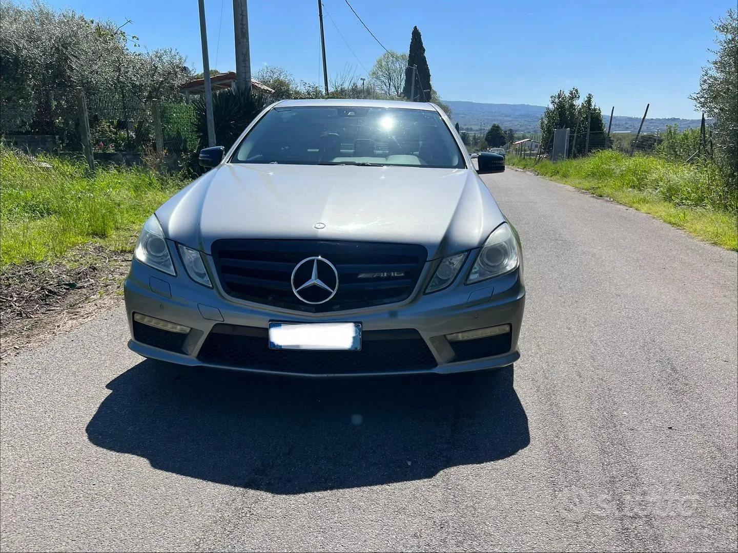Mercedes-Benz E-Class 2011 photo 2