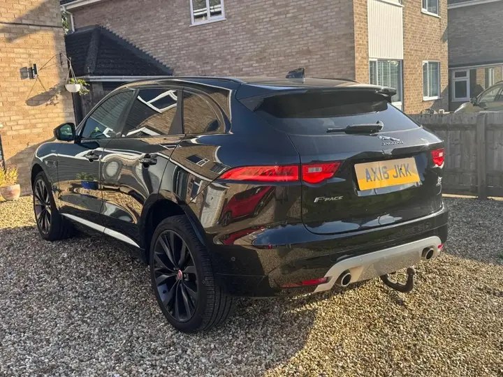 Jaguar F-Pace 2016 photo 3
