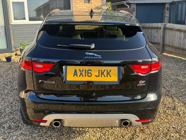 Jaguar F-Pace 2016 photo 5