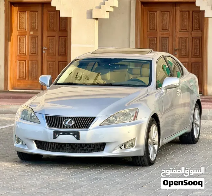Lexus Is 300 2010 photo 5