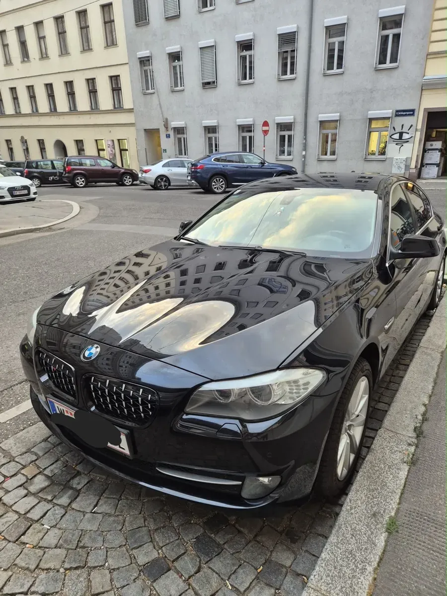 BMW 5 Series 2012 photo 3