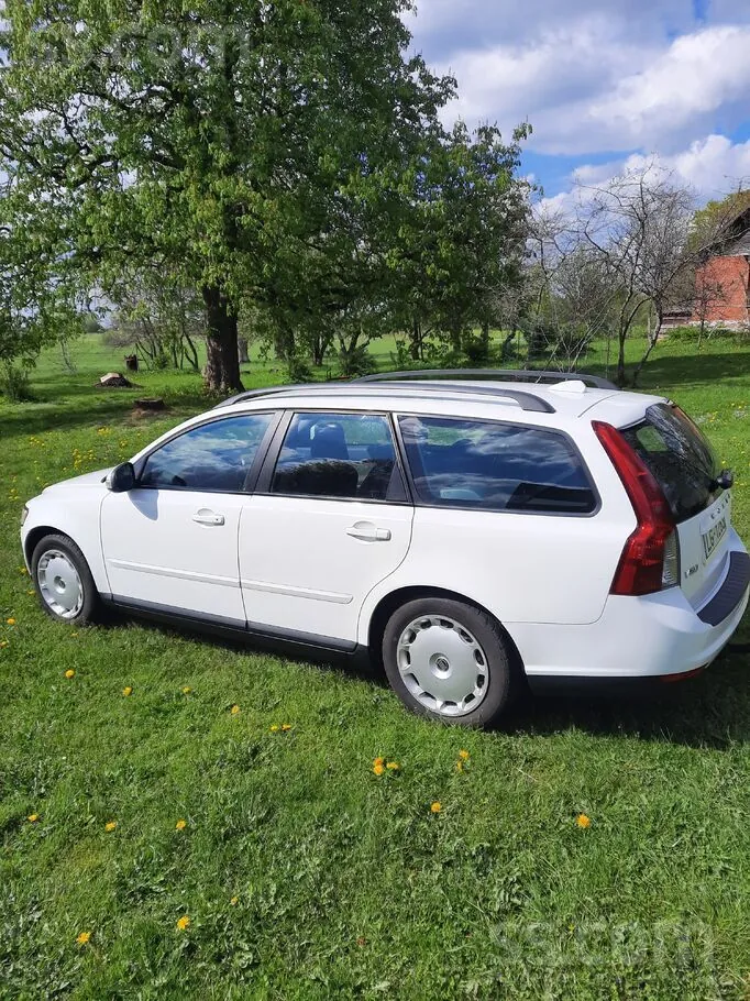 Volvo V50 2010 photo 4