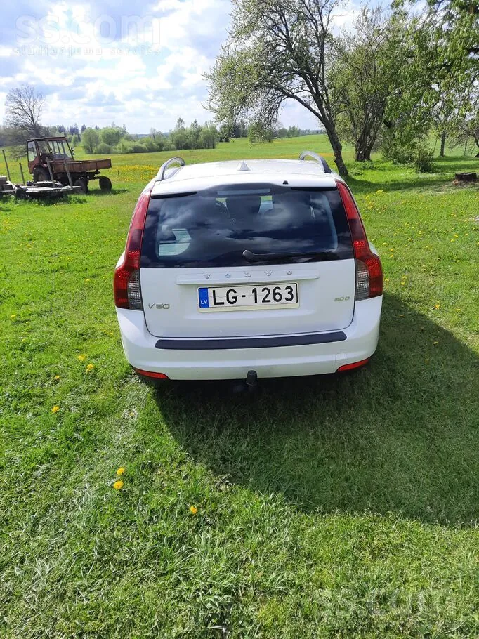 Volvo V50 2010 photo 3