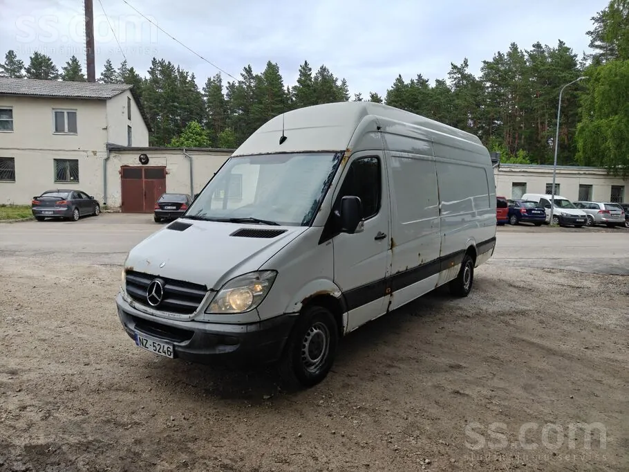 Mercedes-Benz Sprinter 2011 photo 3
